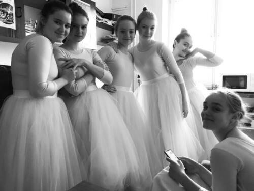 302092844_1075041613147896_7472487116819901111_n